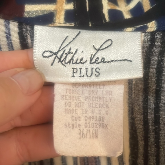 Colorful shirt - Picture 3 of 5